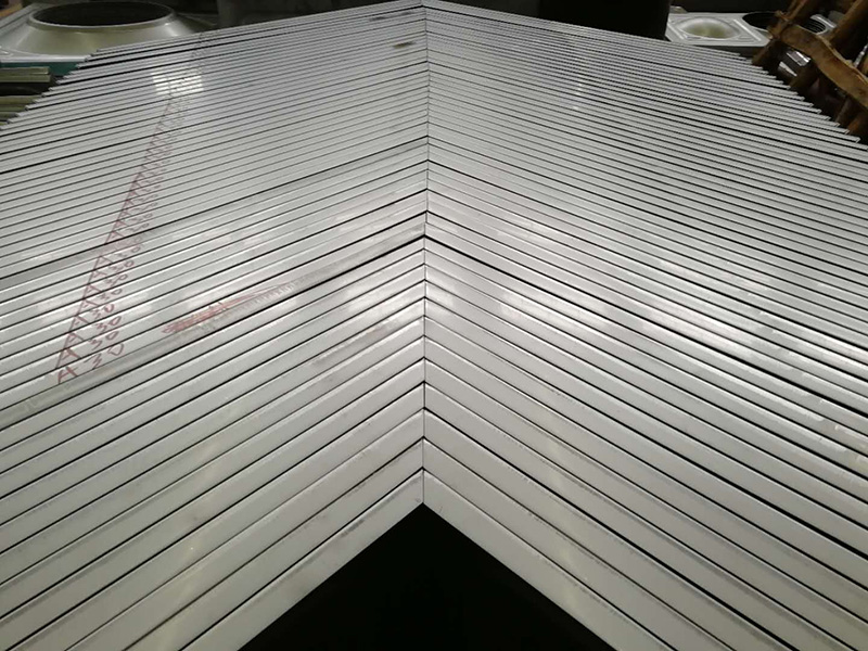 國慶假期后迎接2019年最后的沖刺，群發不銹鋼水塔封蓋廠歡迎各新老客戶砸單