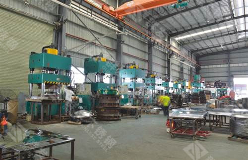 不銹鋼圓形蓋車間設備展示